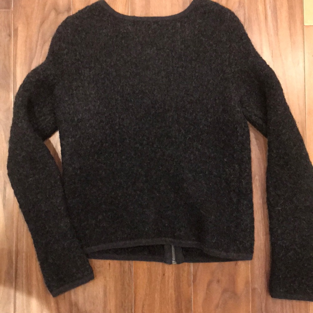 Sweater - Picture 4 of 4